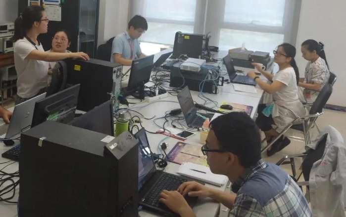 首页|NG大舞台,有梦你就来